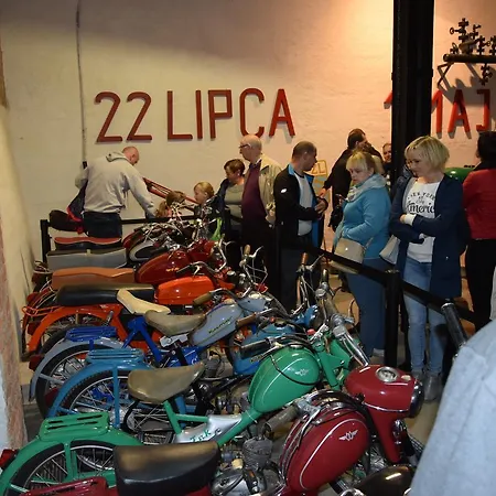 Remiza W Starej Papierni Lapino