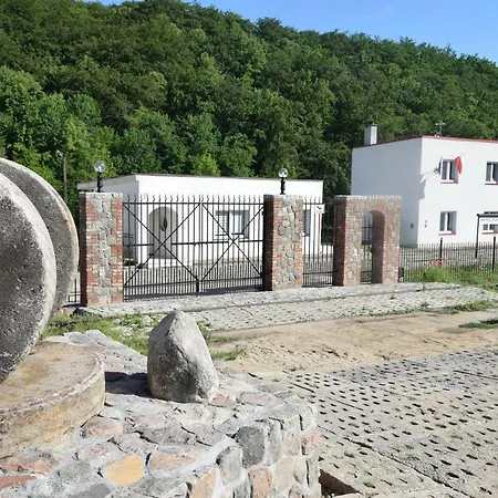 Remiza W Starej Papierni Privatunterkunft *