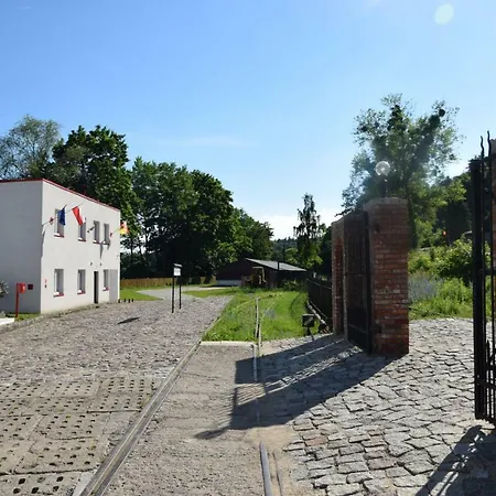 Remiza W Starej Papierni Privatunterkunft Lapino